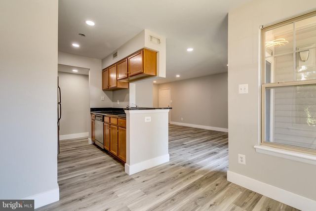 1700-A ASCOT WAY, Reston, VA 20190