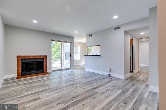 1700-A ASCOT WAY, Reston, VA 20190