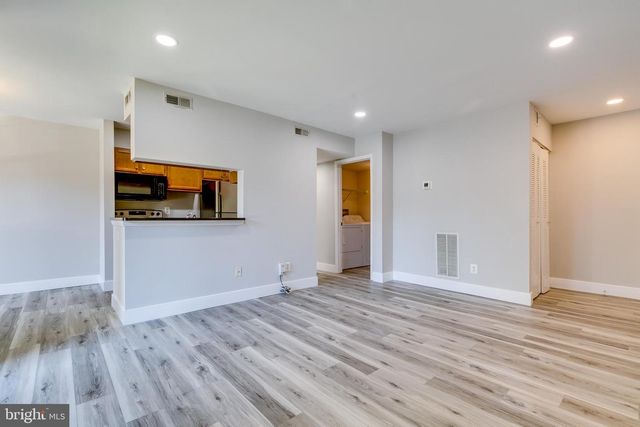 1700-A ASCOT WAY, Reston, VA 20190