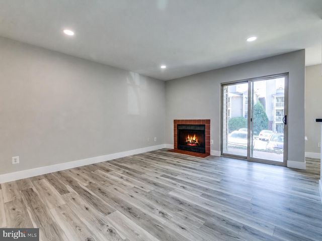 1700-A ASCOT WAY, Reston, VA 20190