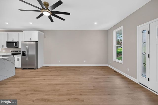 1026 NORTHVIEW AVE, Front Royal, VA 22630