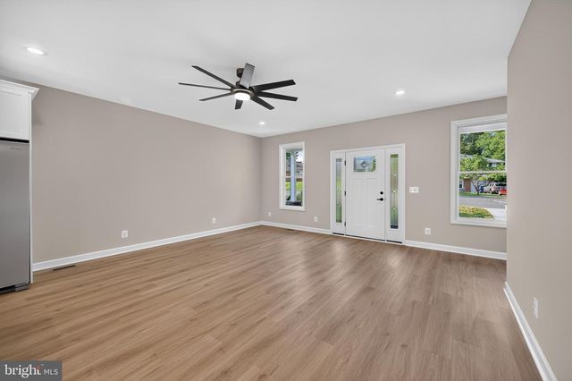 1026 NORTHVIEW AVE, Front Royal, VA 22630