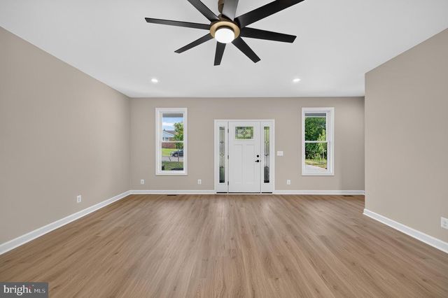1026 NORTHVIEW AVE, Front Royal, VA 22630