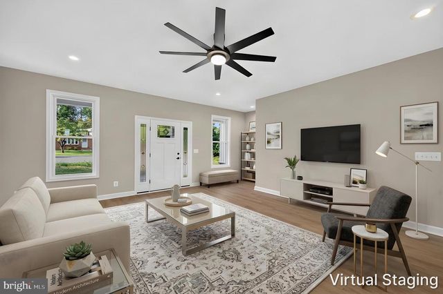 1026 NORTHVIEW AVE, Front Royal, VA 22630