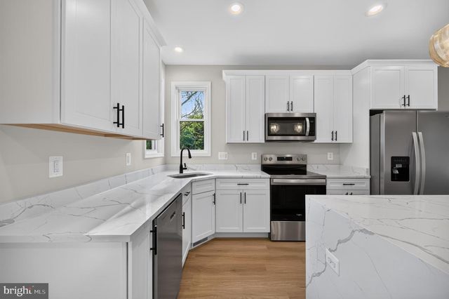 1026 NORTHVIEW AVE, Front Royal, VA 22630