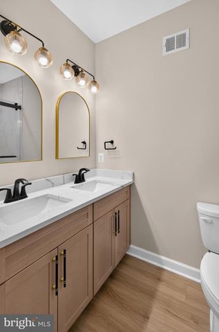 1026 NORTHVIEW AVE, Front Royal, VA 22630
