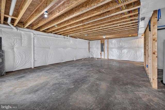 1026 NORTHVIEW AVE, Front Royal, VA 22630