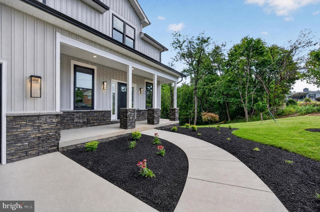 1026 NORTHVIEW AVE, Front Royal, VA 22630