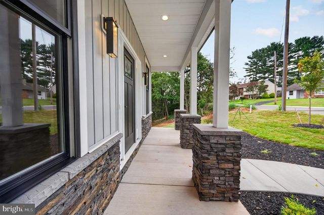 1026 NORTHVIEW AVE, Front Royal, VA 22630