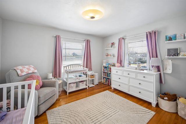 7123 Garrison Road, Windsor Heights, IA 50324