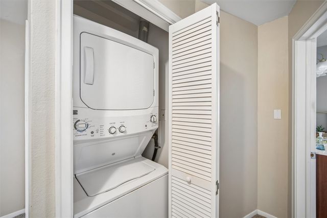 7123 Garrison Road, Windsor Heights, IA 50324