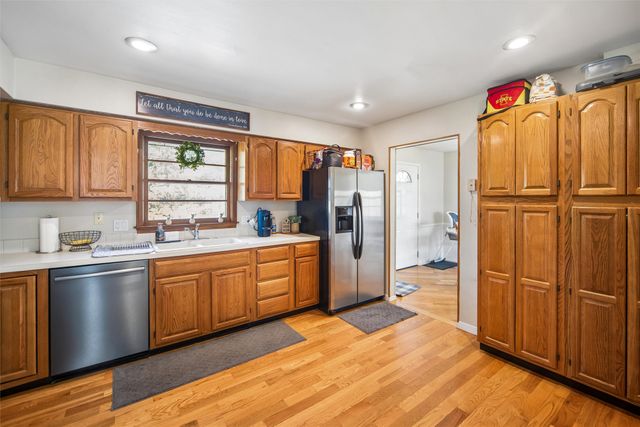 7123 Garrison Road, Windsor Heights, IA 50324