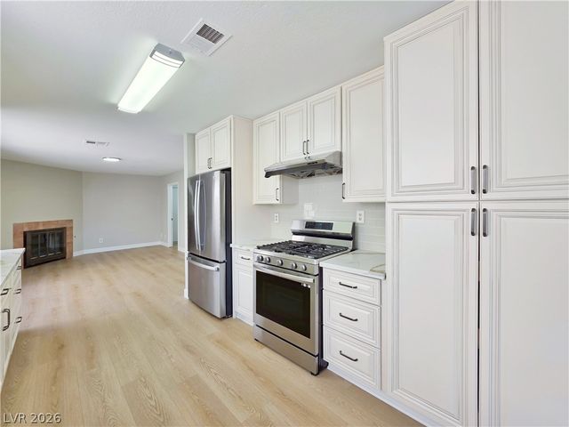 9957 Biscayne Lane, Las Vegas, NV 89117