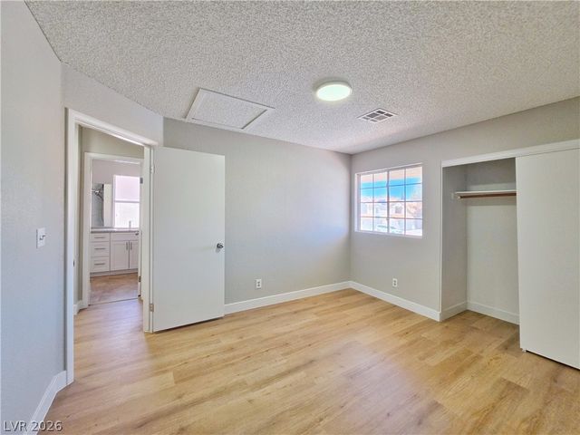 9957 Biscayne Lane, Las Vegas, NV 89117