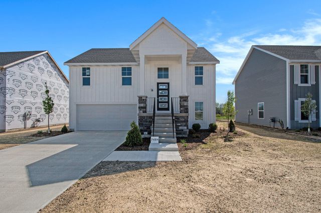 7494 Legend Court SE, Caledonia, MI 49316