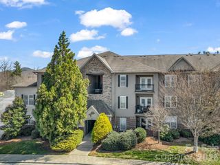 291 Brickton Village Circle 304, Fletcher, NC 28732