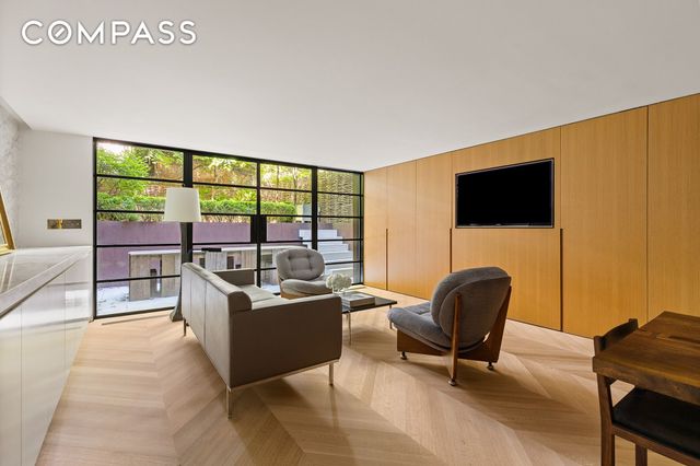 55 W 9th Street, New York City, NY 10011