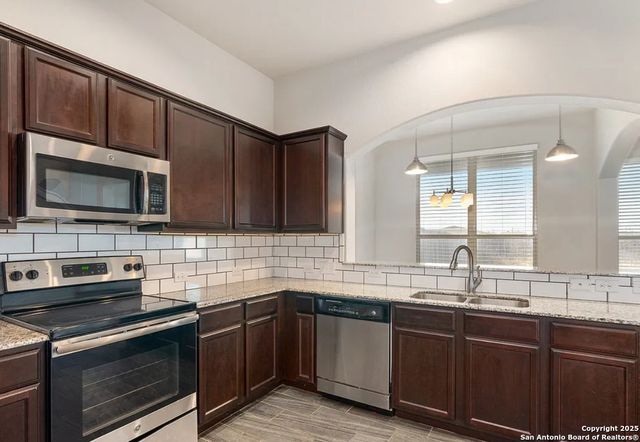 307 Creekside, New Braunfels, TX 78130