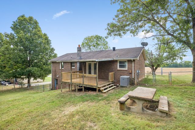 2762 Goodsprings Rd, Ashland City, TN 37015