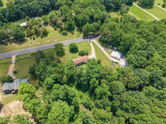 4177 Highway 96, Burns, TN 37029