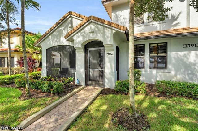 1391 Santiago CIR 902, Naples, FL 34113