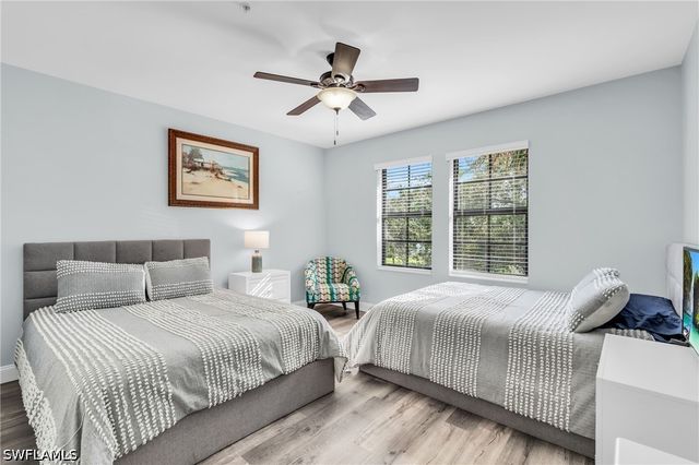 1391 Santiago CIR 902, Naples, FL 34113