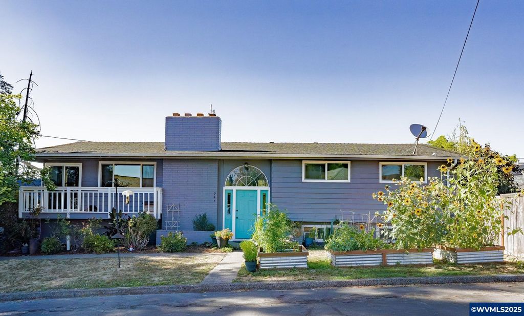 945 Gerleon St SE, Salem, OR 97302