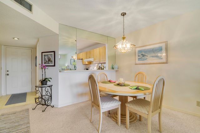 6980 SE Constitution Boulevard 105, Hobe Sound, FL 33455