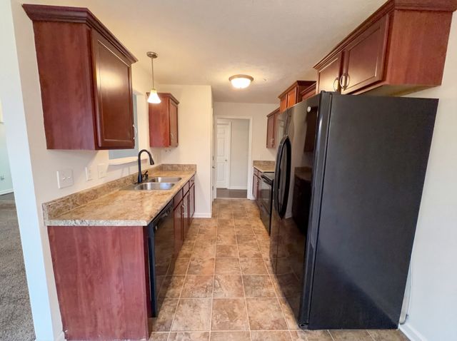 353 Chestnut Grove Ct, Clarksville, TN 37042