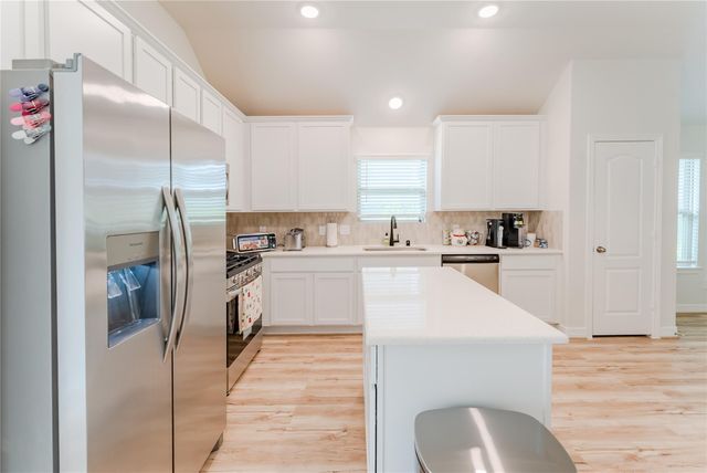 8439 Red Shiner Way, Fulshear, TX 77441
