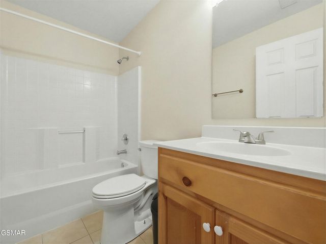 1842 Country Meadows Drive, Sevierville, TN 37862