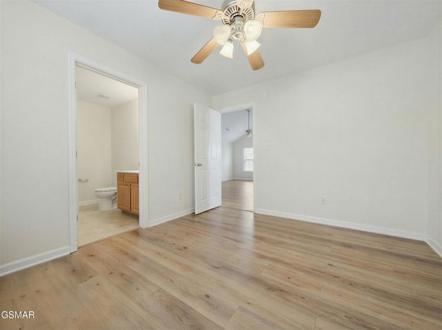 1842 Country Meadows Drive, Sevierville, TN 37862