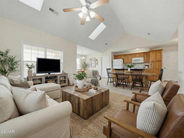 1842 Country Meadows Drive, Sevierville, TN 37862