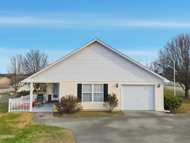 1842 Country Meadows Drive, Sevierville, TN 37862