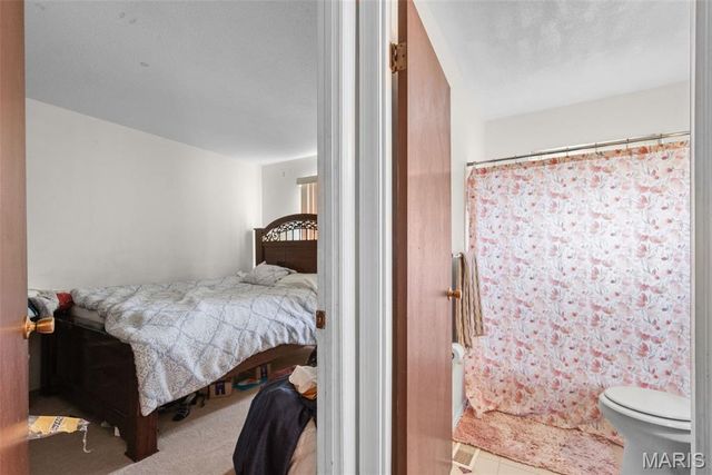 1771 Redcoat Drive, Maryland Heights, MO 63043