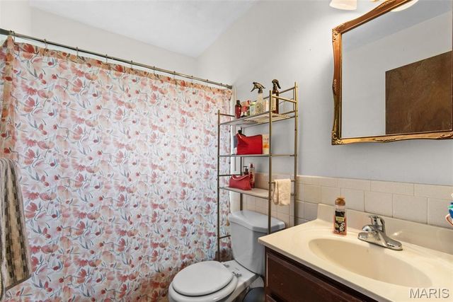 1771 Redcoat Drive, Maryland Heights, MO 63043