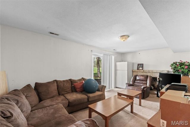 1771 Redcoat Drive, Maryland Heights, MO 63043