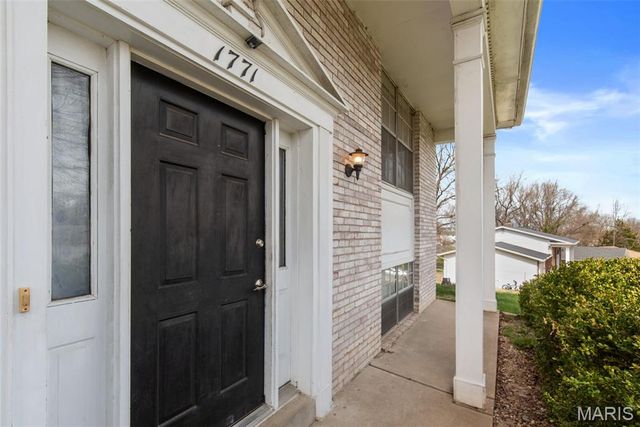 1771 Redcoat Drive, Maryland Heights, MO 63043