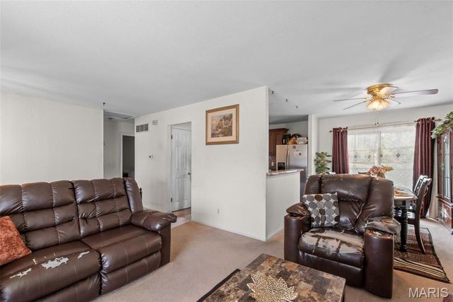 1771 Redcoat Drive, Maryland Heights, MO 63043