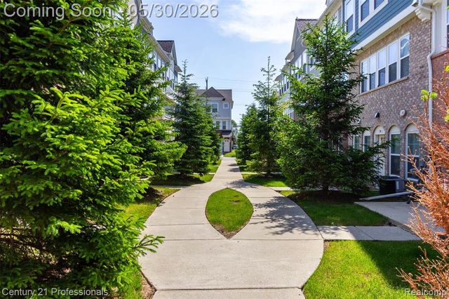 57 Kaprol Drive, Troy, MI 48098