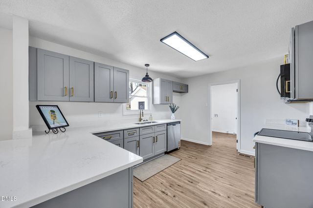 601 Crestview Drive, Durham, NC 27712