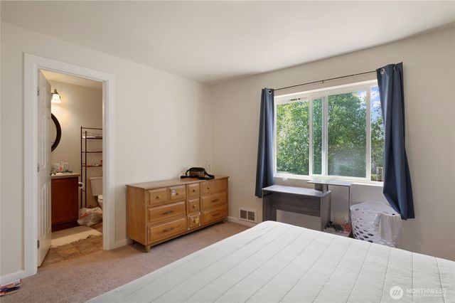 7838 Celtic Loop NW, Silverdale, WA 98383