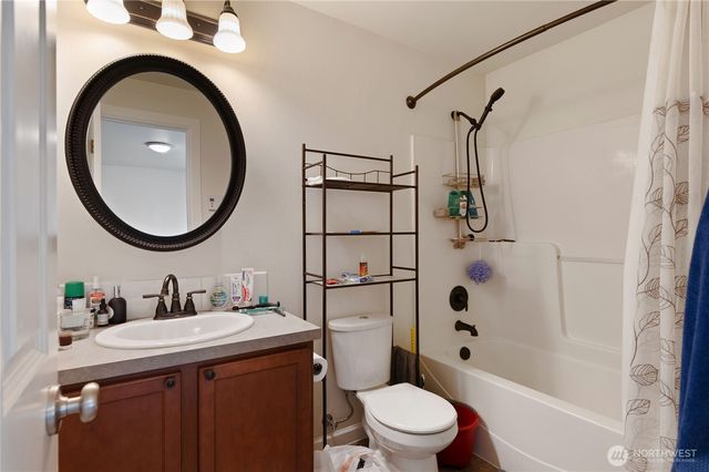 7838 Celtic Loop NW, Silverdale, WA 98383