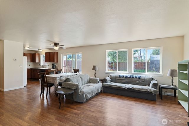 7838 Celtic Loop NW, Silverdale, WA 98383
