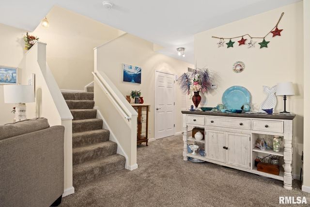 518 HARBOR POINTE Drive, East Peoria, IL 61611