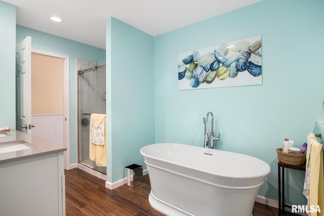 518 HARBOR POINTE Drive, East Peoria, IL 61611