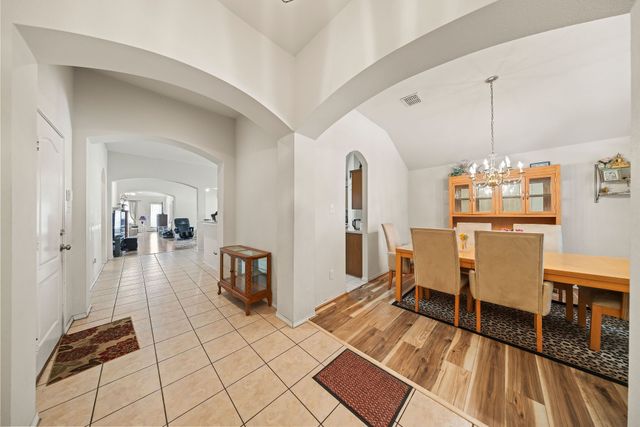 1905 Sharpsbury Drive, Euless, TX 76040