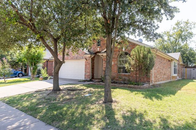 1905 Sharpsbury Drive, Euless, TX 76040