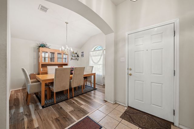 1905 Sharpsbury Drive, Euless, TX 76040
