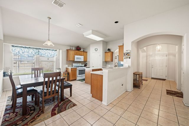 1905 Sharpsbury Drive, Euless, TX 76040